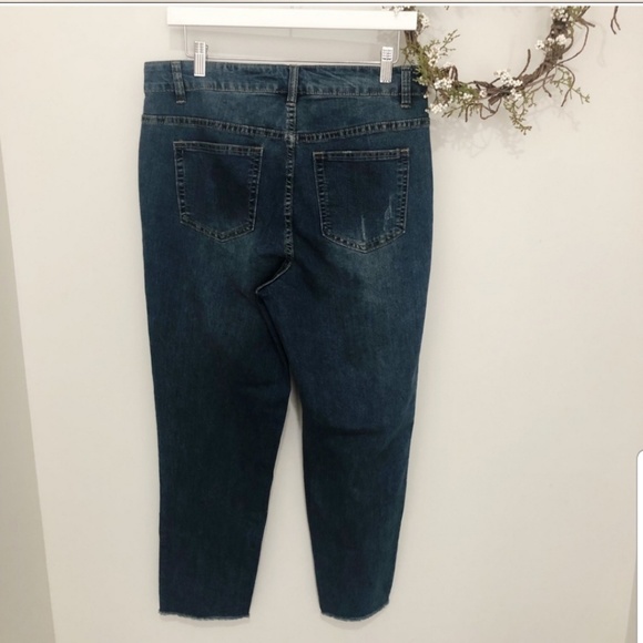 Jeans with Embroidered Cuff - Picture 4 of 8